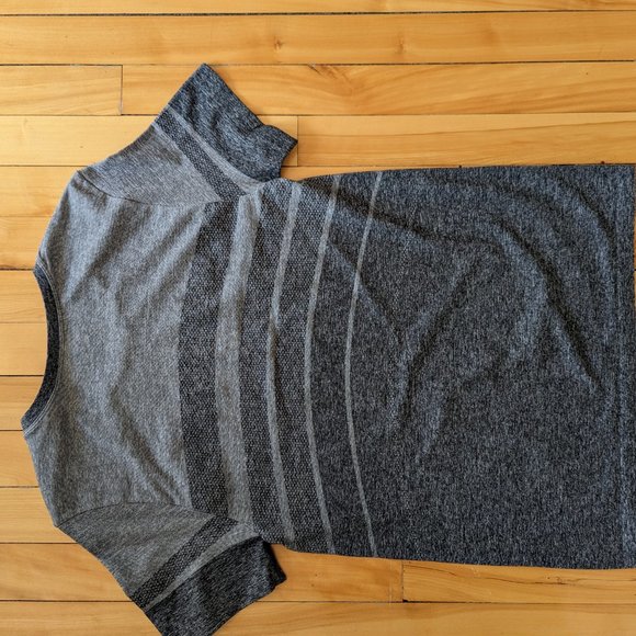 Men's Seamless T-Shirt - Picture 7 of 7